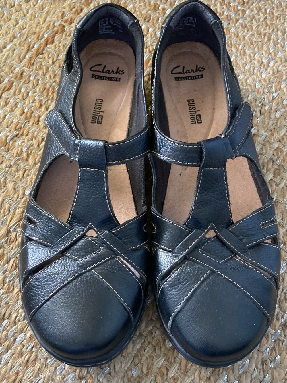 Clarks Collection Evianna Doyle Black Leather T-Strap Mary Jane Shoes - Size 10